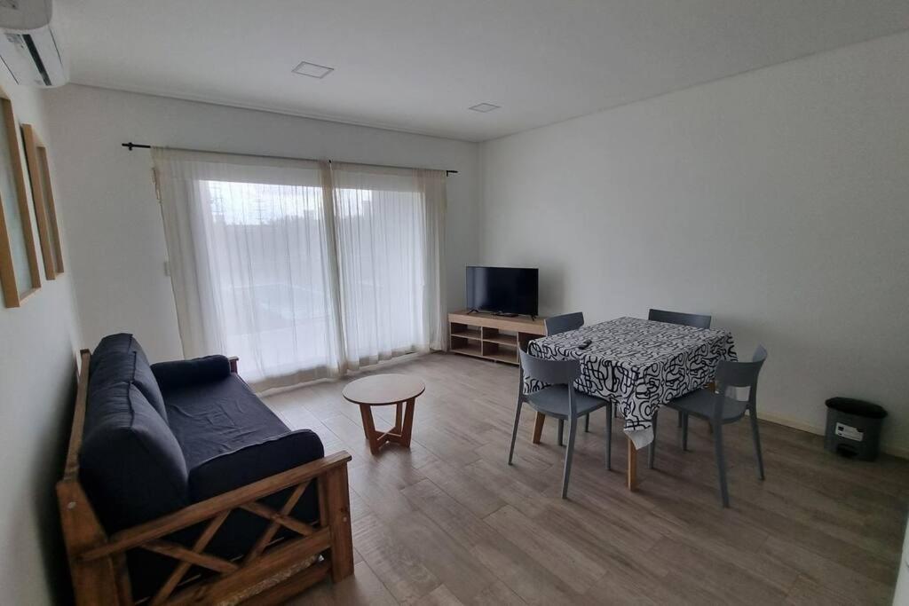 Departamento Canada Village *